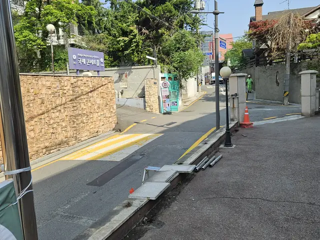 난간 휀스 철거 현장 사진
